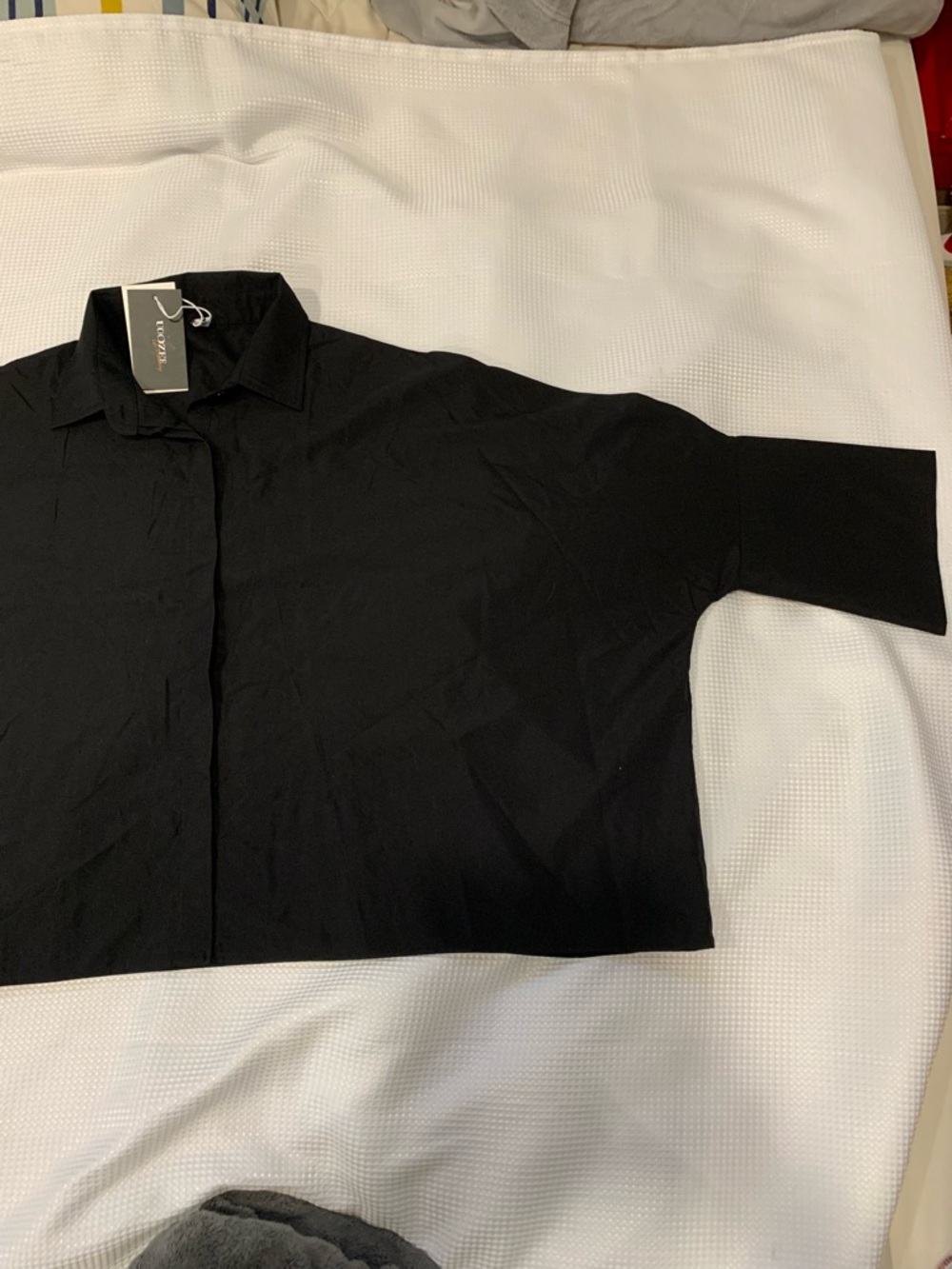 Uoozee black top bat wing
